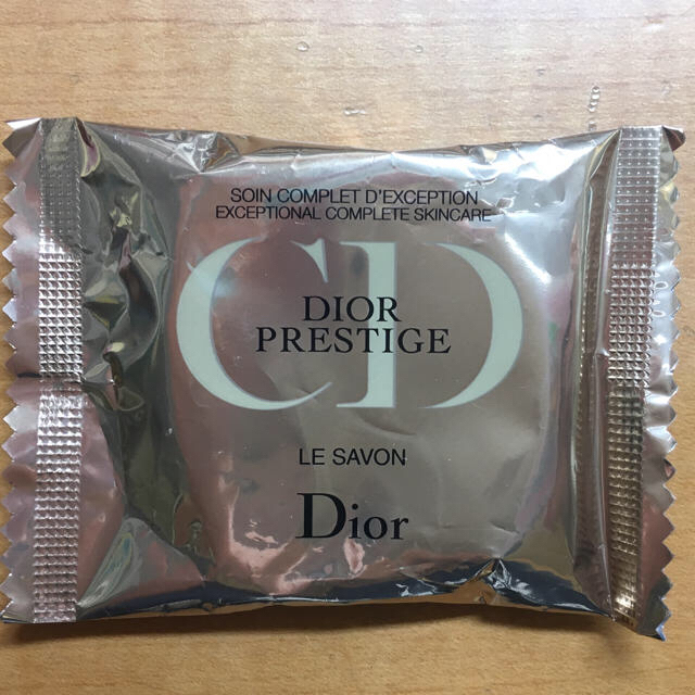 Dior(ディオール)のDior 洗顔石鹸 プレステージ ル サヴォン サンプル タトゥーシール付き コスメ/美容のスキンケア/基礎化粧品(洗顔料)の商品写真