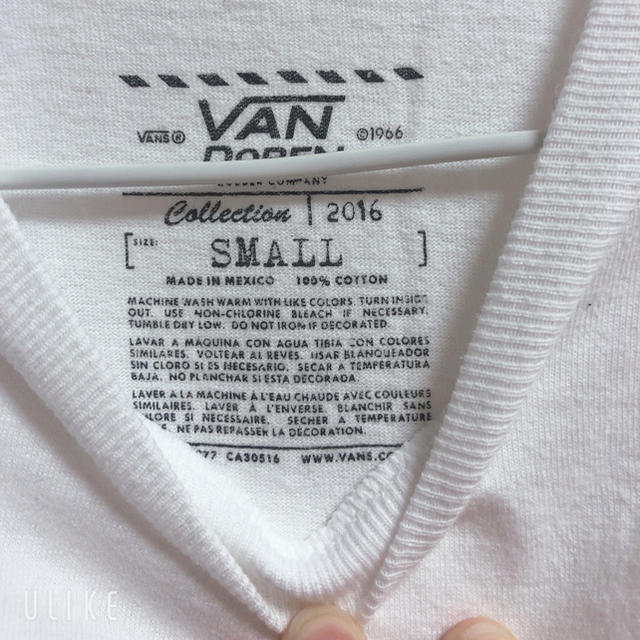 VANS(ヴァンズ)の値下げ！！バンズ 新品未使用 海外モデルTシャツ レディースのトップス(Tシャツ(半袖/袖なし))の商品写真