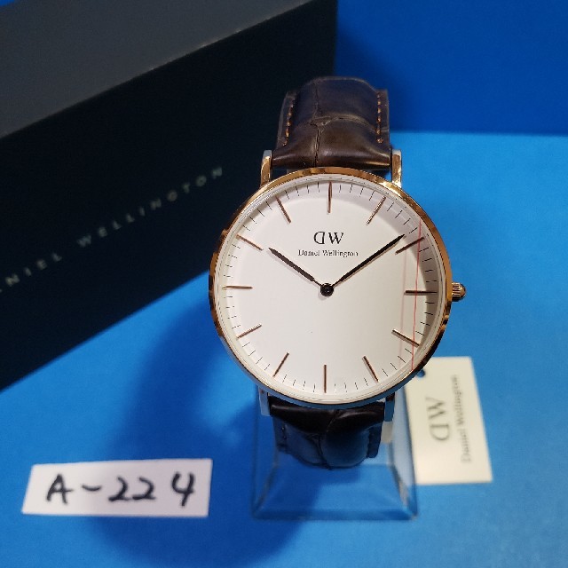 Daniel Wellington - A-224新品36mm❤ダニエルウェリントン♥メンズ(白)♥激安価格♥送料無料❤の通販 by ★GOLGO★'s shop｜ダニエルウェリントンならラクマ