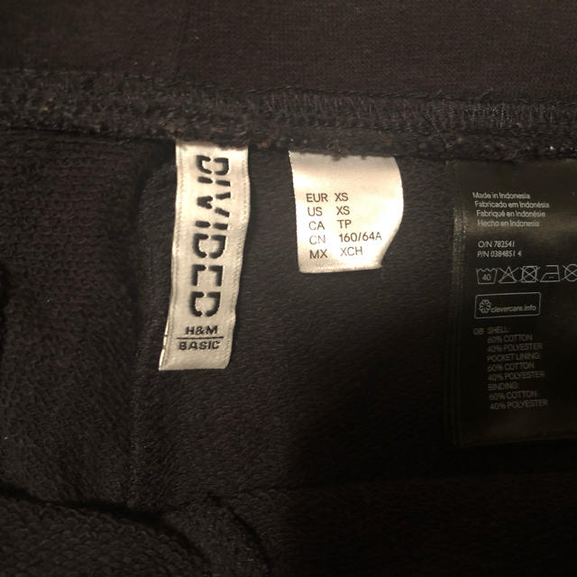 H&M(エイチアンドエム)のショーパン 黒 H&M  最終値下げ！ レディースのパンツ(ショートパンツ)の商品写真