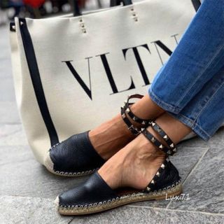 ヴァレンティノ(VALENTINO)の梨花さん愛用☆VALENTINO バレンチノ ロック スタッズエスパドリーユ(ハイヒール/パンプス)