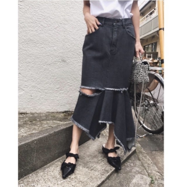 Ameri VINTAGE(アメリヴィンテージ)のAmeri　vintage DENIM ZIGZAG SKIRT レディースのスカート(ロングスカート)の商品写真