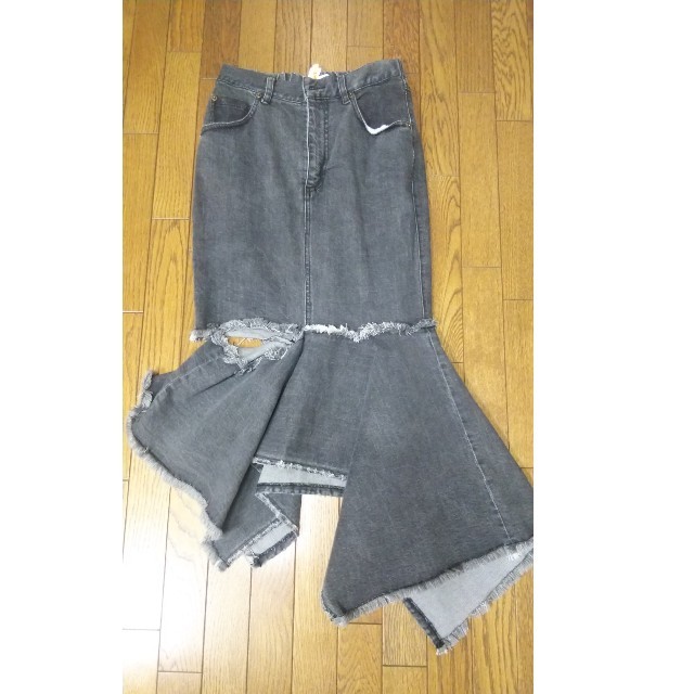 Ameri VINTAGE(アメリヴィンテージ)のAmeri　vintage DENIM ZIGZAG SKIRT レディースのスカート(ロングスカート)の商品写真