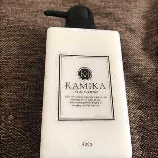 カミカ黒髪クリームシャンプーKAMIKA400g(シャンプー)