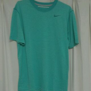 ナイキ(NIKE)のスポーツにはこれ！！NIKE 夏色カラー(Tシャツ/カットソー(半袖/袖なし))