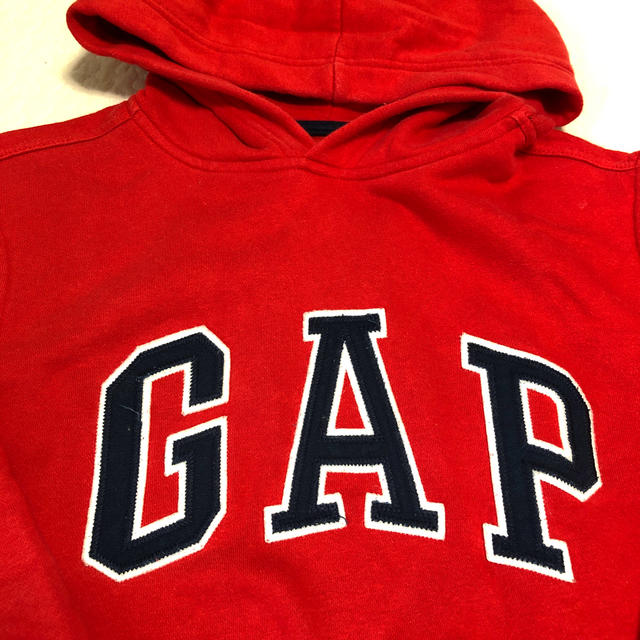 GAP Kids(ギャップキッズ)のGAP パーカー キッズ/ベビー/マタニティのキッズ服男の子用(90cm~)(その他)の商品写真