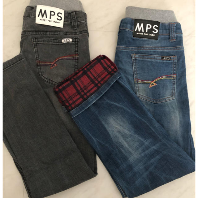 MPS(エムピーエス)の♡MPS デニムパンツ スキニー&レギュラー 140サイズ 2本セット♡ キッズ/ベビー/マタニティのキッズ服男の子用(90cm~)(パンツ/スパッツ)の商品写真