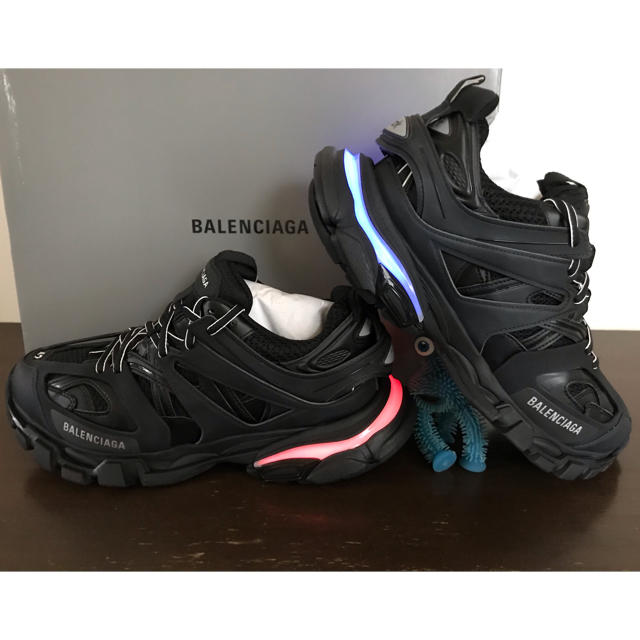 新品未使用 バレンシアガ balenciaga track 42 黒