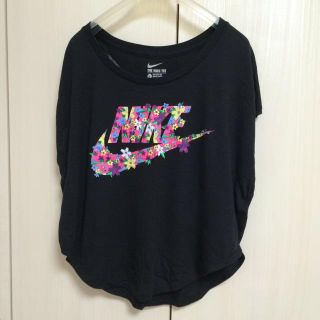 ナイキ(NIKE)のNIKE Tシャツ(Tシャツ(半袖/袖なし))