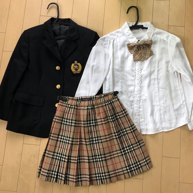 BURBERRY(バーバリー)のバーバリースーツ キッズ/ベビー/マタニティのキッズ服女の子用(90cm~)(ドレス/フォーマル)の商品写真