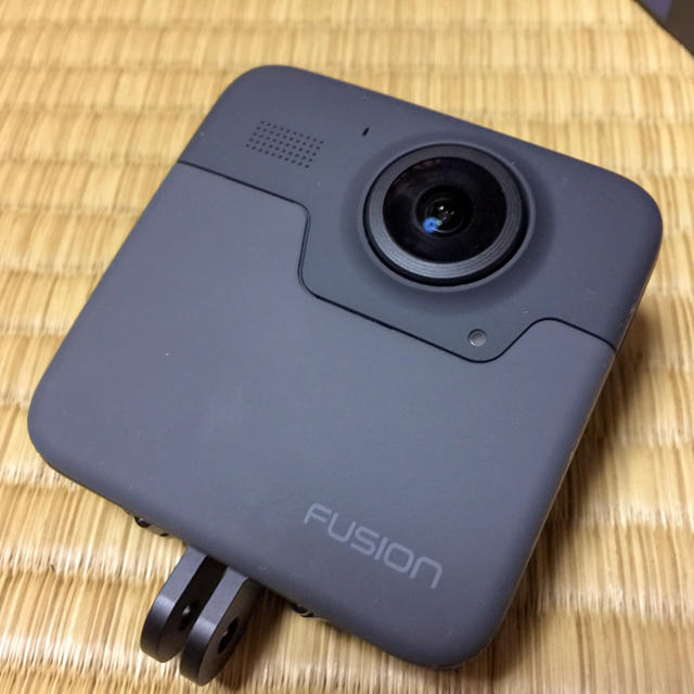 GoPro(ゴープロ)の大人気Gopro Fusion 付属品あり（ゴープロフュージョン）美品 スマホ/家電/カメラのカメラ(ビデオカメラ)の商品写真