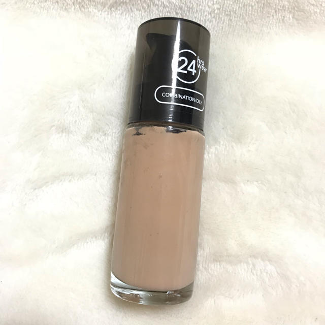 REVLON(レブロン)のREVLON レブロン カラーステイ メイクアップ 220  ルキッド ファンデ コスメ/美容のベースメイク/化粧品(ファンデーション)の商品写真