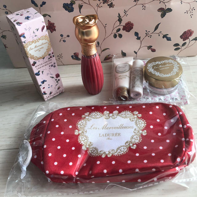 Les Merveilleuses LADUREE(レメルヴェイユーズラデュレ)のラデュレ オープニングキット リキッドルージュ 05 コスメ/美容のベースメイク/化粧品(口紅)の商品写真