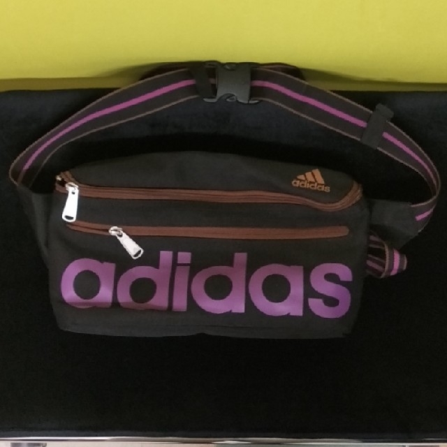 adidas(アディダス)のアディダス 斜め掛けバック メンズのバッグ(ショルダーバッグ)の商品写真