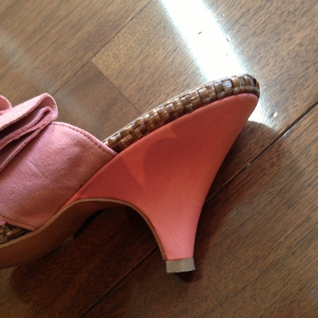 サーモンピンク＊フリルサンダル レディースの靴/シューズ(サンダル)の商品写真