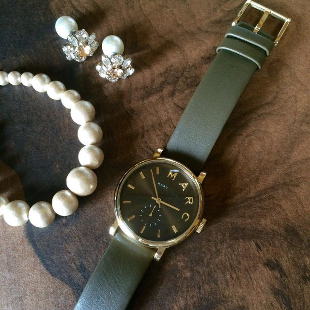 【全商品オープニング価格 特別価格】 MARC BY MARC JACOBS - 腕時計/カーキ/MARC 腕時計