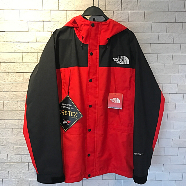 THE NORTH FACE(ザノースフェイス)の【新品未使用・定価以下・送料込】マウンテンライトジャケット  ノースフェイス メンズのジャケット/アウター(その他)の商品写真