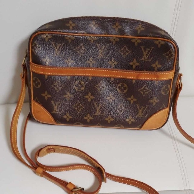 LOUIS VUITTON(ルイヴィトン)のルイヴィトン  モノグラム  トロカデロ  ショルダーバッグ  斜めがけ レディースのバッグ(ショルダーバッグ)の商品写真