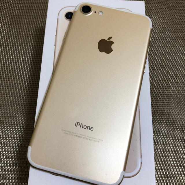 iPhone7 ゴールド　32GB シムフリースマートフォン/携帯電話