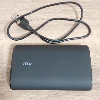 au ポータブル充電器(バッテリー/充電器)