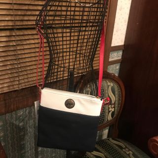 トミーヒルフィガー(TOMMY HILFIGER)のTommy hilfiger ショルダーバック 未使用(ショルダーバッグ)