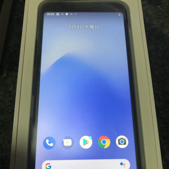 Softbank(ソフトバンク)のGoogle Pixel 3a ブラック 強化ガラス付き スマホ/家電/カメラのスマートフォン/携帯電話(スマートフォン本体)の商品写真