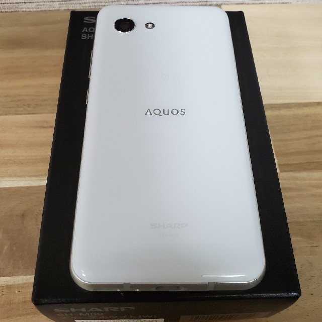 AQUOS R2 Compact SH-M09(SIMフリー) ディープホワイト