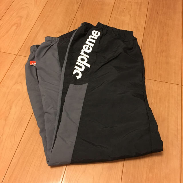 Supreme(シュプリーム)のSupreme  Side Logo Track Pant  メンズのパンツ(その他)の商品写真