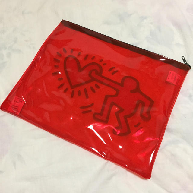 BEAUTY&YOUTH UNITED ARROWS(ビューティアンドユースユナイテッドアローズ)のBEAUTY&YOUTH×Keith Haring PVCクラッチ レディースのバッグ(クラッチバッグ)の商品写真