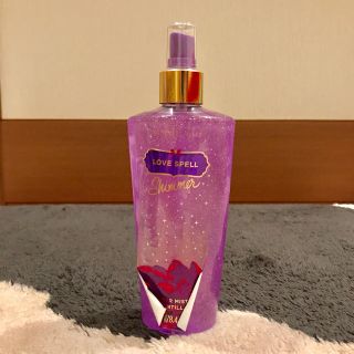 ヴィクトリアズシークレット(Victoria's Secret)の【新品未使用】ヴィクトリアシークレット ボディミスト ラブスペル 250mL(香水(女性用))