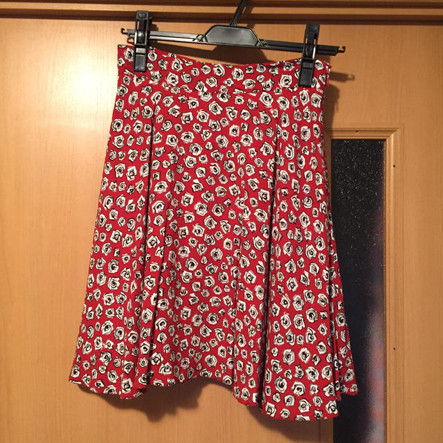 miumiu(ミュウミュウ)の〈coco様専用〉MIUMIU 花柄フレアスカート レディースのスカート(ひざ丈スカート)の商品写真