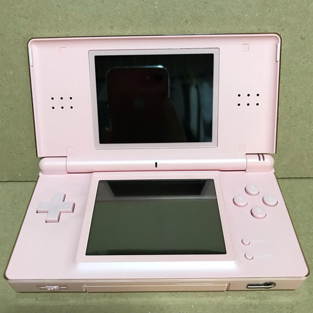 ニンテンドーDS(ニンテンドーDS)の任天堂 DS Lite ピンク 本体のみ エンタメ/ホビーのゲームソフト/ゲーム機本体(携帯用ゲーム機本体)の商品写真