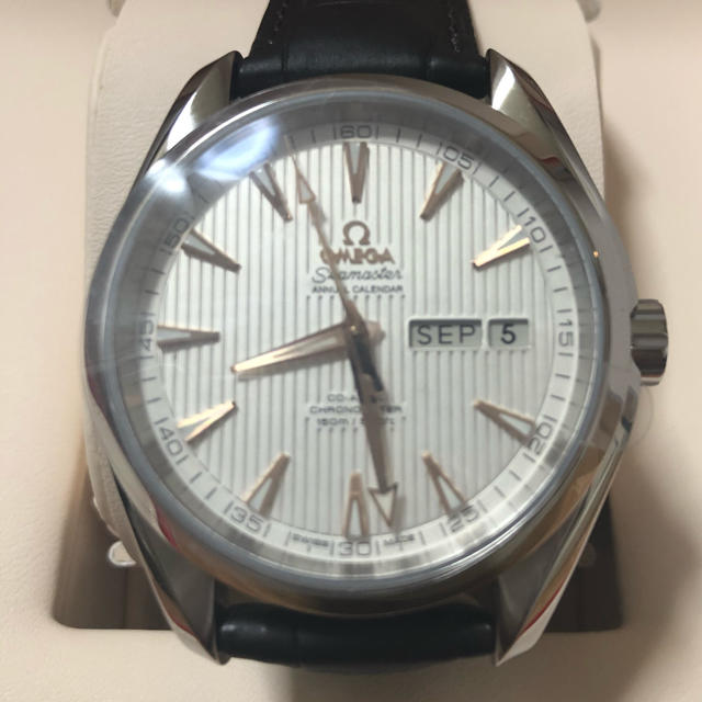 OMEGA(オメガ)のオメガ シーマスター アクアテラ 150M コーアクシャル アニュアルカレンダー メンズの時計(腕時計(アナログ))の商品写真