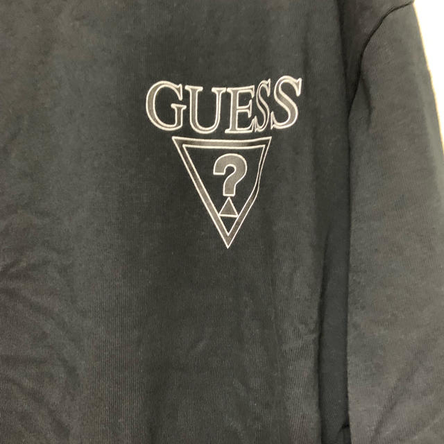GUESS(ゲス)の新品・未使用 GUESS トレーナーです。 メンズのトップス(Tシャツ/カットソー(七分/長袖))の商品写真