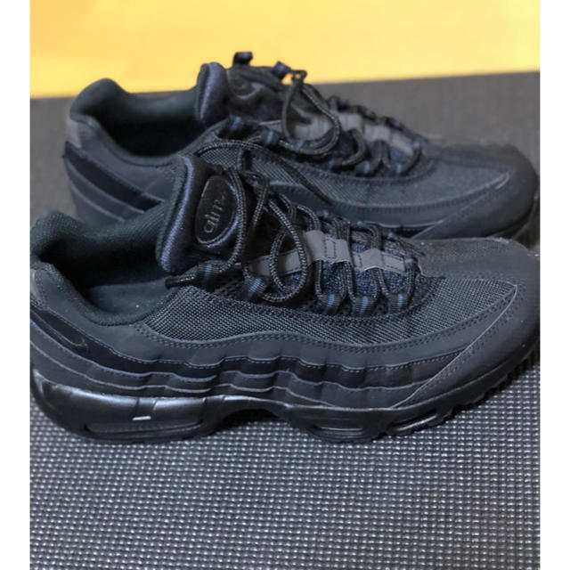 AirMax95トリプルブラックメンズ