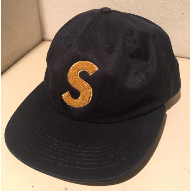 supreme S ロゴキャップ & new era sロゴ ビーニー セット