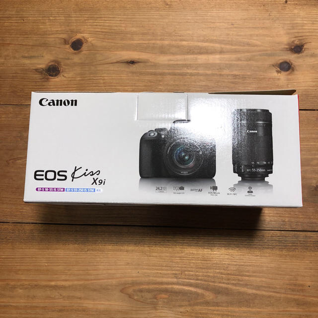 Canon EOS Kiss x9iダブルズームキット 新品未使用カメラ