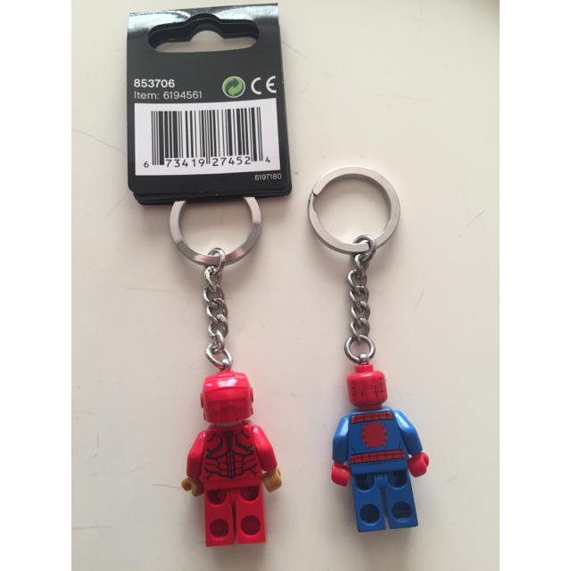 Lego(レゴ)のアイアンマン&スパイダーマンキーホルダー エンタメ/ホビーのアニメグッズ(キーホルダー)の商品写真