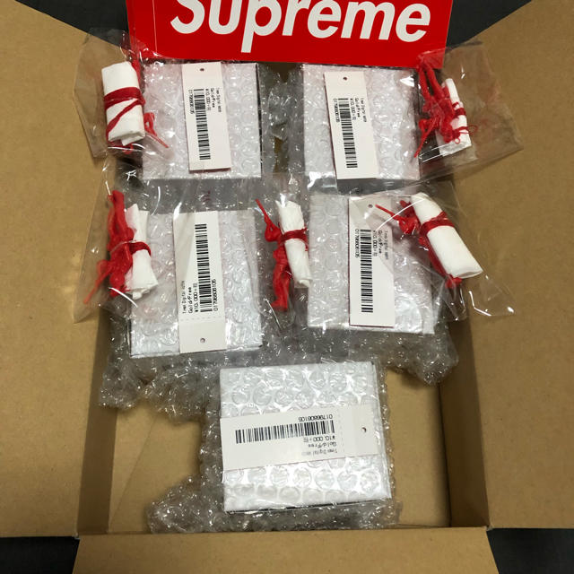 Supreme(シュプリーム)の5個セット Supreme Timex Digital Watch Gold メンズの時計(腕時計(デジタル))の商品写真