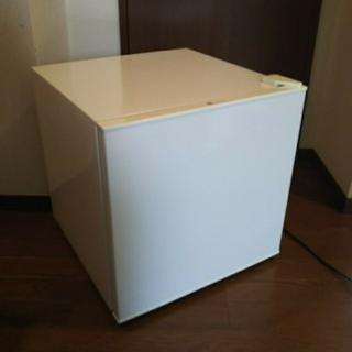 ユーイング 小型冷蔵庫50L(冷蔵庫)