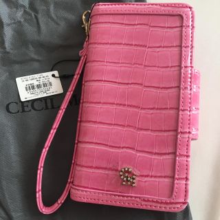 セシルマクビー(CECIL McBEE)の新品 セシルマクビー クロコ型 ミラー付き 手帳型 マルチスマホケース ピンク(モバイルケース/カバー)