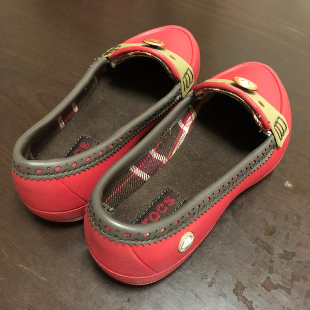 crocs(クロックス)の値下げ！クロックス ローファー 18.5センチ キッズ/ベビー/マタニティのキッズ靴/シューズ(15cm~)(ローファー)の商品写真