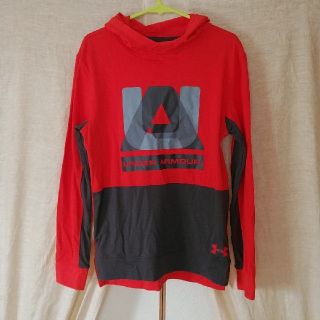 アンダーアーマー(UNDER ARMOUR)のアンダーアーマー　パーカー(ジャケット/上着)