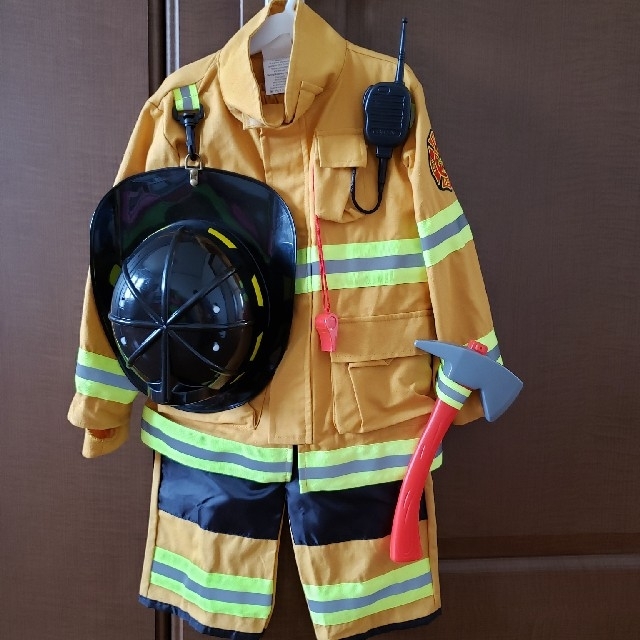 ハロウィン　キッズコスプレ　消防士 エンタメ/ホビーのコスプレ(衣装)の商品写真