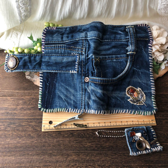 ビンテージデニムとフェザーの刺繍のスマホケース 手帳型 デニムのキーホルダーの通販 By きらふわにこ S Shop ラクマ ビンテージデニムとフェザーの刺繍のスマホケース 手帳型 デニムのキーホルダーの通販 By きらふわにこ S Shop ラクマ