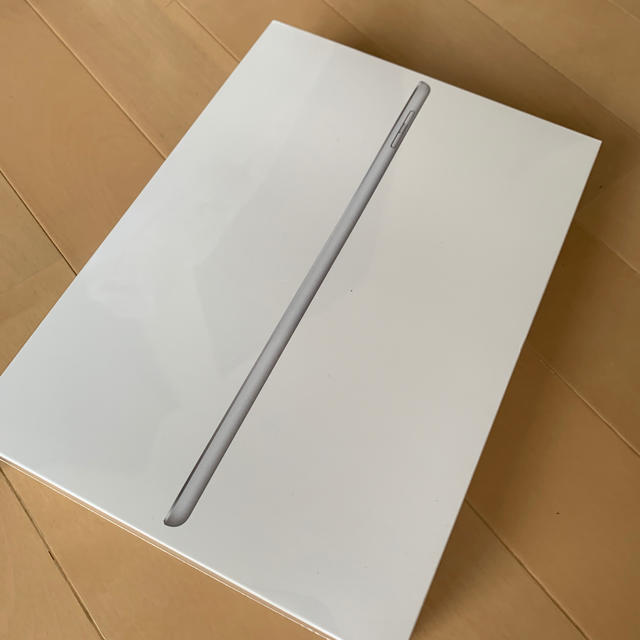 アップルipad 6th 32GB WIFI シルバー新品未使用 未開封