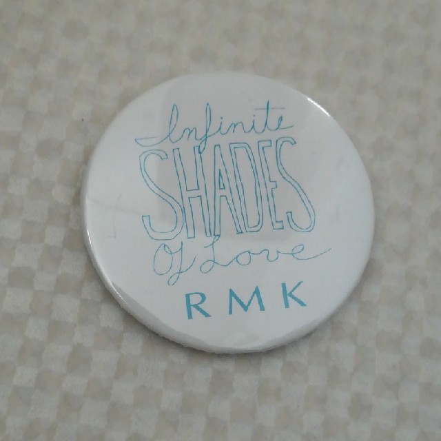 RMK(アールエムケー)のRMK  ミラー　鏡　手鏡　缶バッジ レディースのファッション小物(ミラー)の商品写真