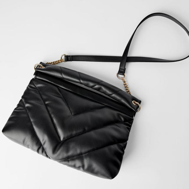 ZARA(ザラ)のZARA ザラ キルティング バッグ ブラック レザー レディースのバッグ(ショルダーバッグ)の商品写真