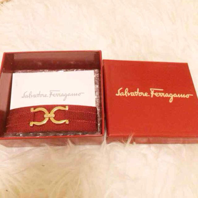 Salvatore Ferragamo(サルヴァトーレフェラガモ)のフェラガモ バレッタ レディースのヘアアクセサリー(バレッタ/ヘアクリップ)の商品写真