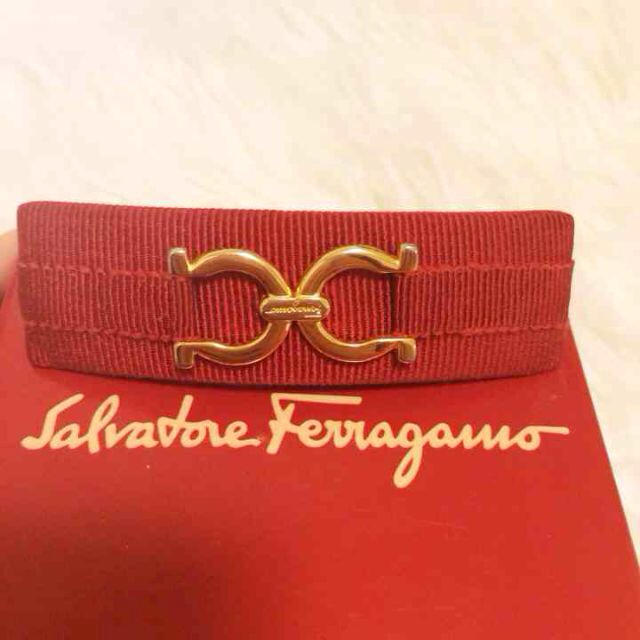 Salvatore Ferragamo(サルヴァトーレフェラガモ)のフェラガモ バレッタ レディースのヘアアクセサリー(バレッタ/ヘアクリップ)の商品写真